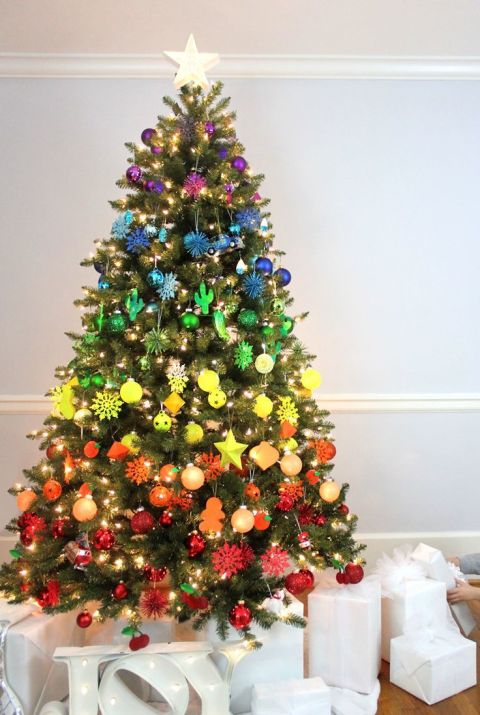 Atemberaubende Weihnachtsbaum Dekoration Idee -Regenbogen