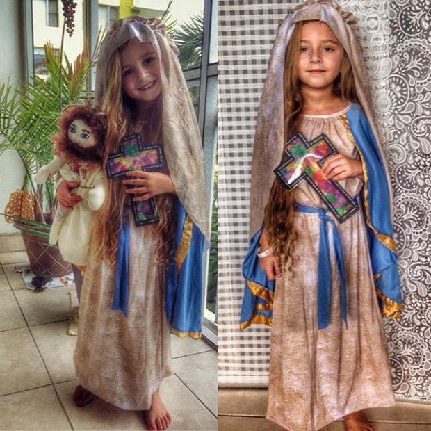 das Mädchen mit dem offenem Herzen- Jesus Puppe