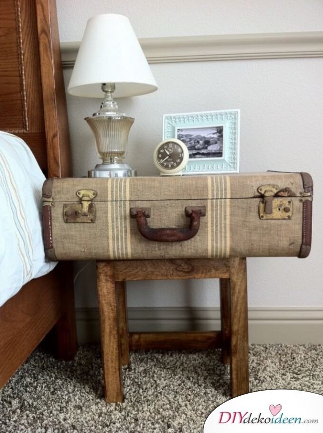 rustikale Wohndeko - Nachttisch aus einem alten Koffer selber machen