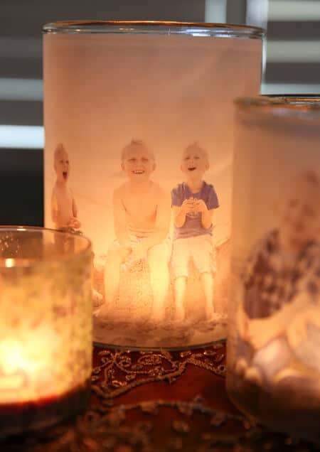 Leuchtende Kerzengläser mit Fotos selber machen