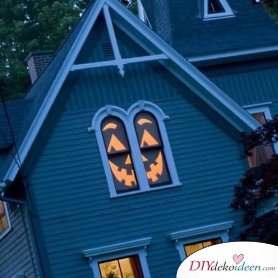 Fenster dekorieren zu Halloween - Geistergesicht selber machen