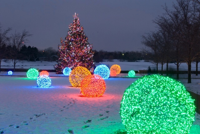 shining Christmas balls, with light chains like garden deco