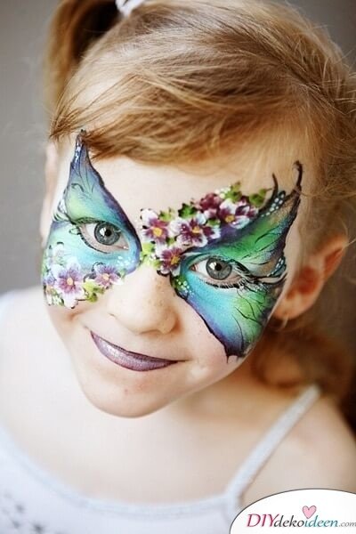  Aufwendiger Schmetterling - DIY Schminktipps - Ideen fürs Kinderschminken zum Karneval 