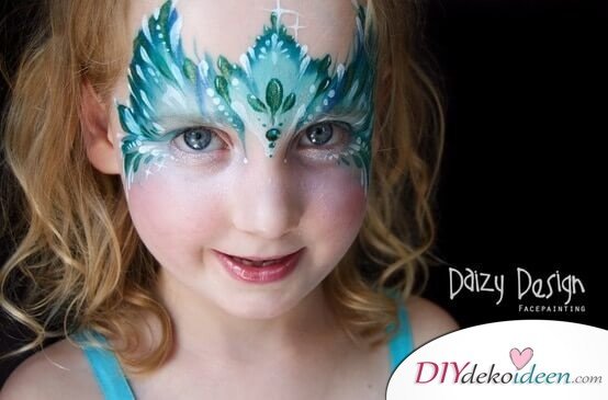 Geheimnisvolle Eiskönigin - DIY Schminktipps - Ideen fürs Kinderschminken zum Karneval 