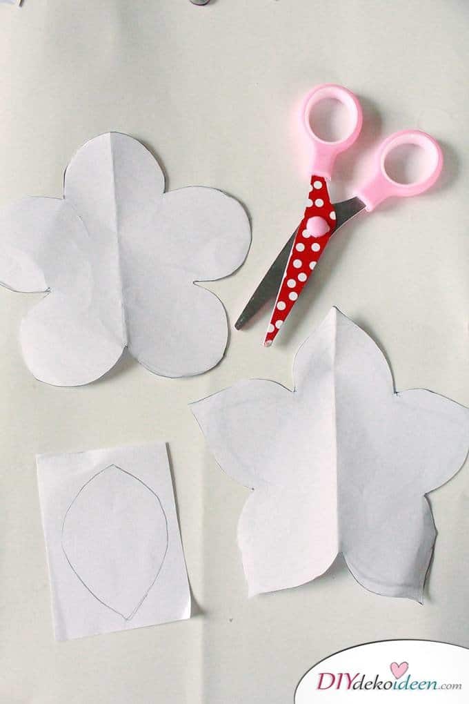 DIY Muttertagsgeschenk - Papierblumenstrauß Schablonen 