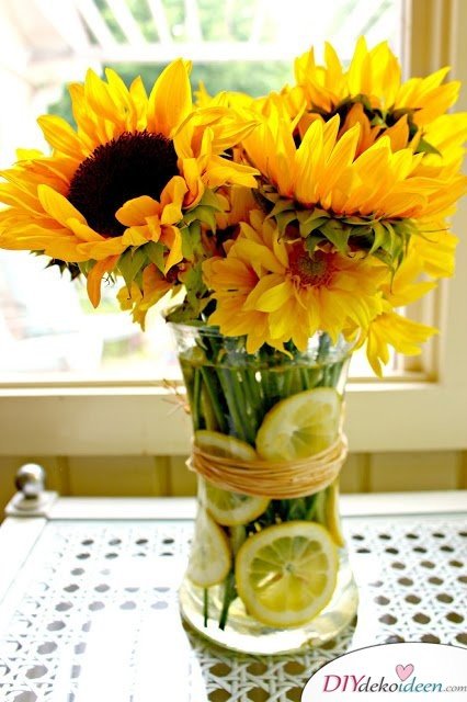 Tischdeko mit Zitronen - DIY Sommertisch Dekoideen