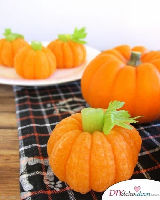 Halloween Snack Rezepte für Kinder - Mandarinen-Kürbisse