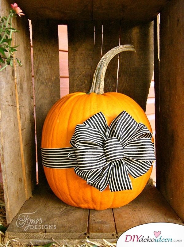 DIY Dekoideen - Halloween Veranda Deko - Kürbisdeko Ideen