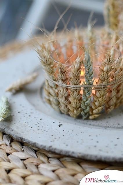 Herbstdeko selber machen - 15 DIY Bastelideen - Herbstliches Kerzenglas