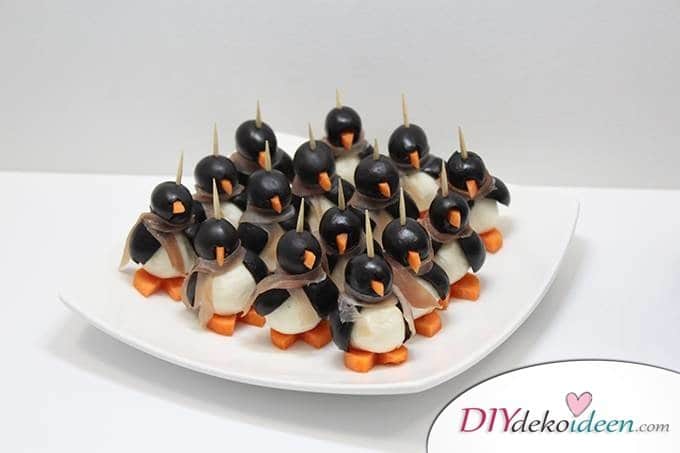 Pinguin-Fingerfood aus Mozzarella - Rezeptideen Fingerfood Party einfache Rezepte Partysnacks