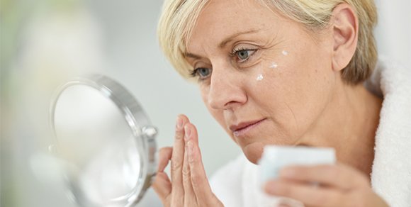 Simple und effektive Schminktipps für reifere Haut ab 40 Simple und effektive Schminktipps für reifere Haut ab 40