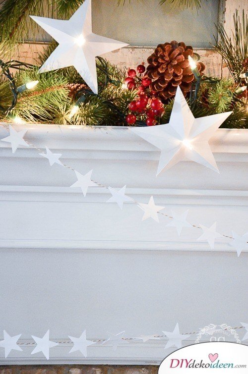 DIY Weihnachtsbaum-Schmuck Ideen, Weihnachtsdeko selber basteln, Sternengirlande-Papier, Girlande aus Sternen