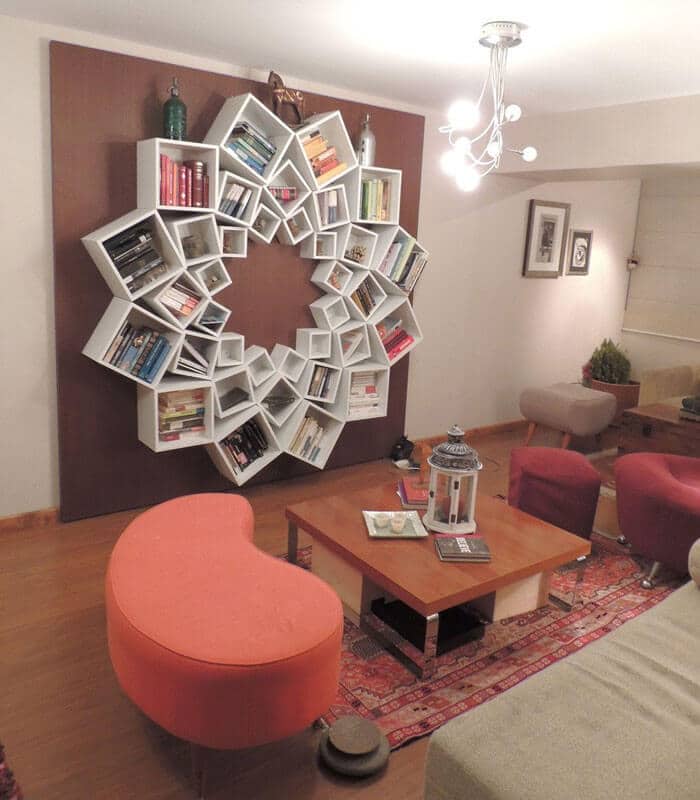 Blumenförmiges Regal selber machen - DIY Wohnideen für Bücher
