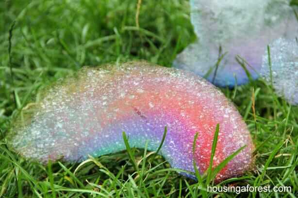 Regenbogen aus Seifenblasen selber machen