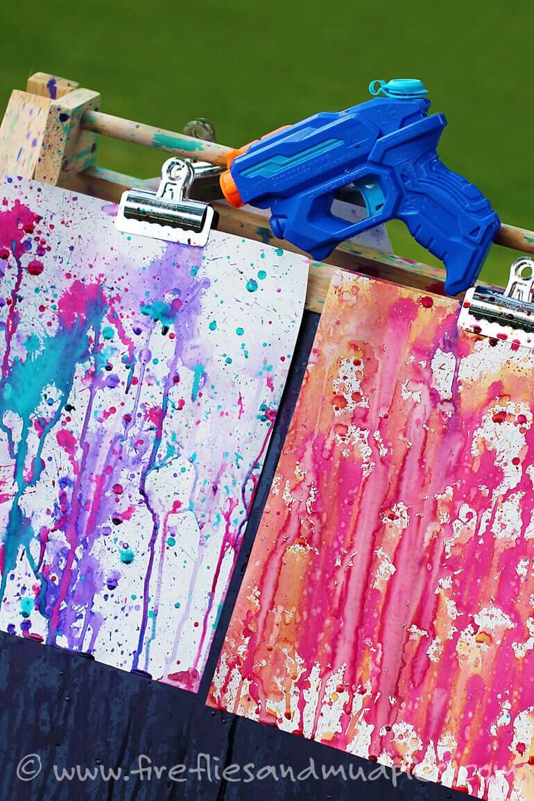 Wasserpistolenmalerei - Im Sommer mit Wasserpistolen malen