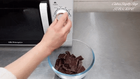DIY Kuchendeko - Schokolade schmelzen