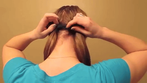 Dieser einfache Trick zaubert natürliche Locken ohne dein Haar zu erhitzen