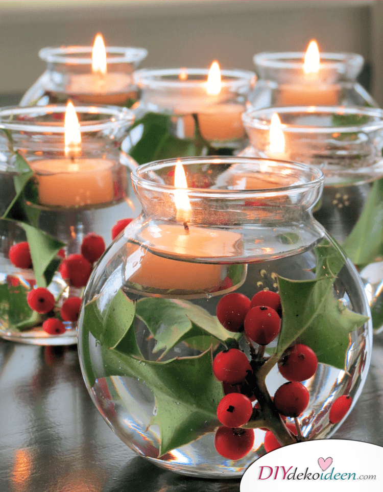 DIY Tischdeko Ideen zu Weihnachten, Schwimmende Kerzen mit Beeren