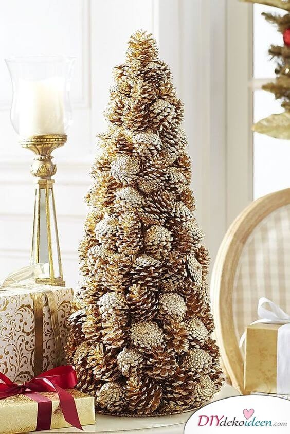 DIY Weihnachtsdeko Bastelideen mit Tannenzapfen-Weihnachtsbaum basteln