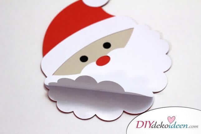 DIY Bastelideen für Weihnachtsbasteln mit Kindern, Geschenke selber machen, Weihnachtsmann aus Karton und Watte basteln