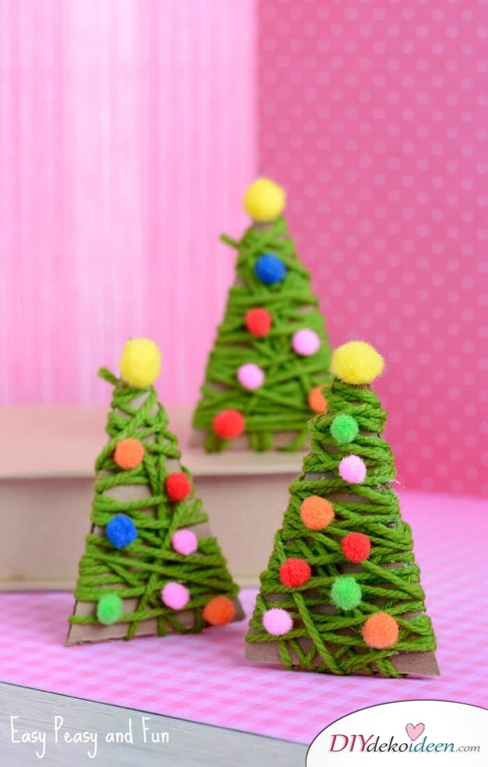 DIY Bastelideen für Weihnachtsbasteln mit Kindern, Geschenke selber machen, Weihnachtsbaum-Schmuck, Deko aus Pappe und Faden basteln