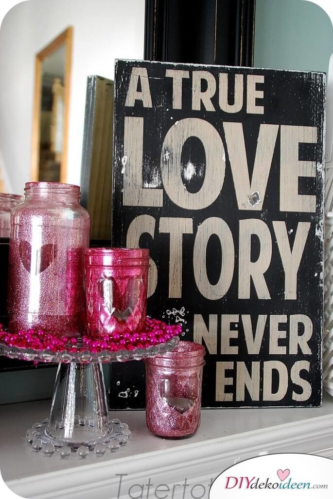 Glitzerndes Kerzenglas zum Valentinstag - DIY Bastelidee