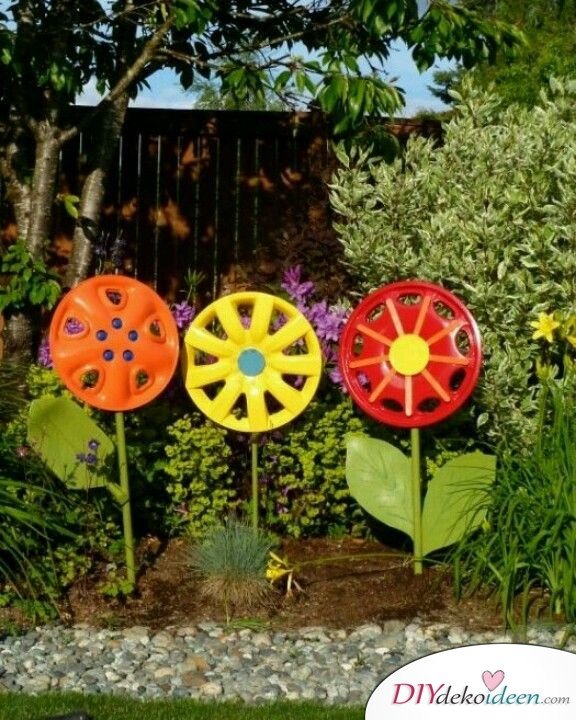 DIY Gartendeko selber machen – Reifenkappenblumen 