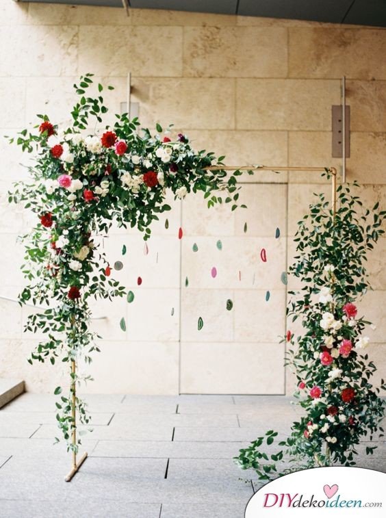 DIY Hochzeitsfoto Hintergrund - Blumendeko für Hochzeit 