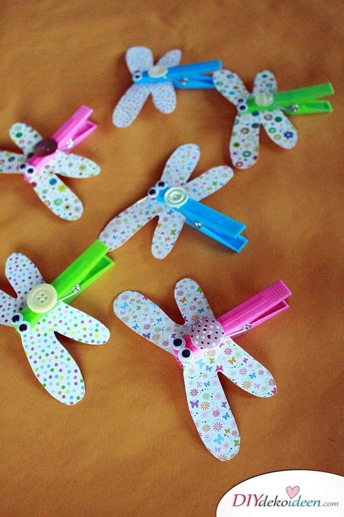 Basteln mit Kleinkindern – DIY Libellen basteln mit Papier