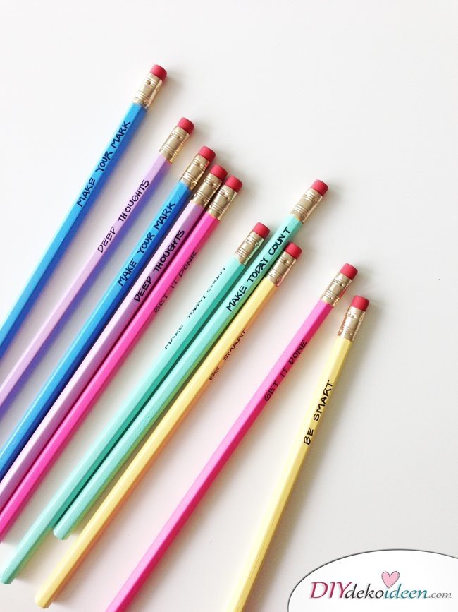 Schulsachen selber basteln - Bunte Bleistifte