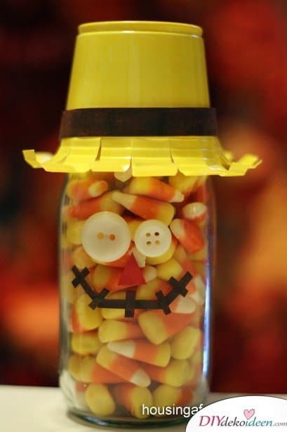 Gruselige Halloween Einmachgläser basteln - DIY Halloween Deko Idee