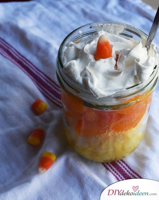 Halloween Snack Rezepte für Kinder - Candy Corn Fruchtsalat