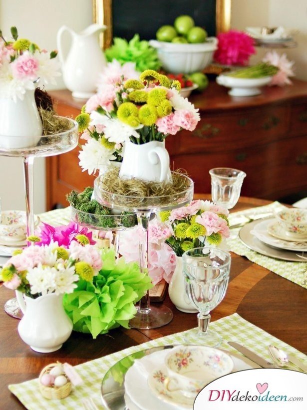 Frühlingstischdeko, Tischdeko, Tisch dekorieren, Blumendeko, Blumen Tischdeko, Frühling, Frühlingsdeko, Frühling dekoireren, Frühling Dekoidee, Frühling Tischdeko