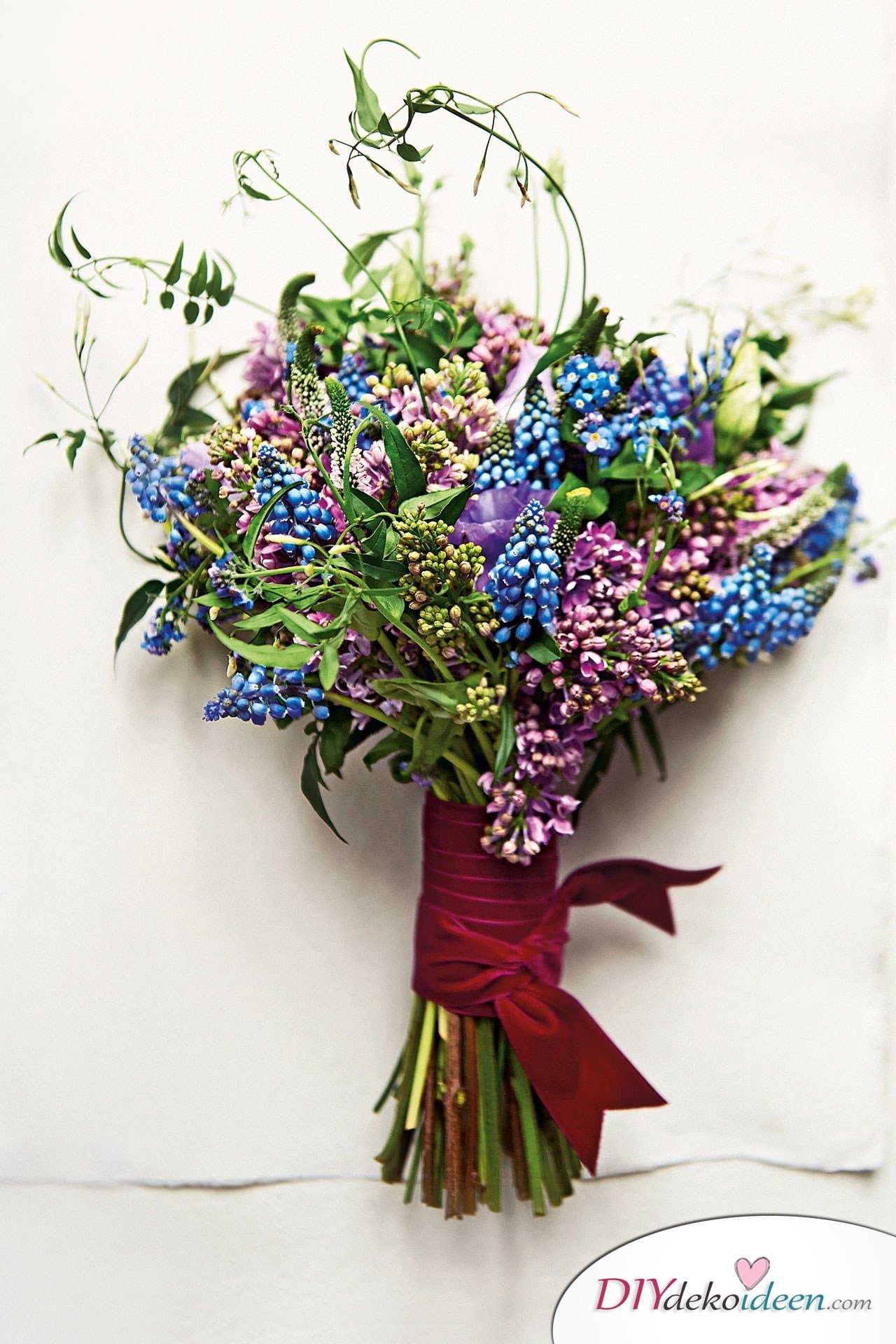 DIY Hochzeitsdeko Ideen, Trendfarbe Lila, lila Hochzeit, lila Hochzeitskleid, Hochzeitsdeko, Hochzeit, Frühlingshochzeit, Hochzeit im Frühling, DIY Dekoideen, Hochzeit, Frühling, Hochzeitsdeko, Hochzeit dekorieren, heiraten, Blumendeko, Hochzeit Dekoideen DIY Hochzeitsdeko Ideen, Trendfarbe Lila, lila Hochzeit, lila Hochzeitskleid, Hochzeitsdeko, Hochzeit, Frühlingshochzeit, Hochzeit im Frühling, DIY Dekoideen, Hochzeit, Frühling, Hochzeitsdeko, Hochzeit dekorieren, heiraten, Blumendeko, Hochzeit Dekoideen
