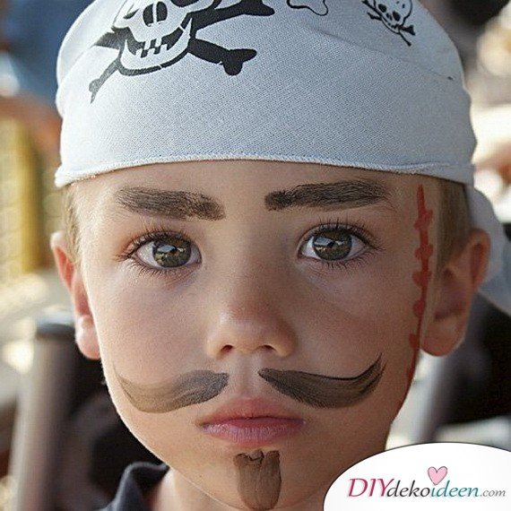 Halloween Schminkideen Kinder - 13 unheimlich tolle und einfache Ideen - Pirat - Kinderschminken