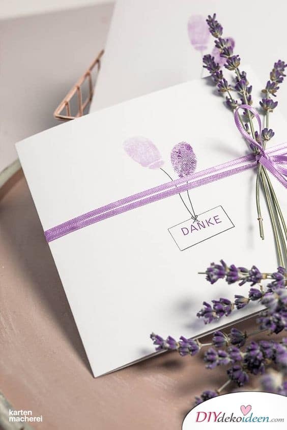 Dankeskarten mit Lavendelblüten und Fingerabdrücken