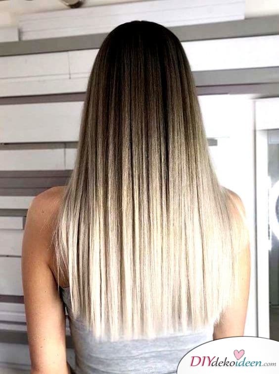 Schöne Frisuren für lange Haare – Ombré mit dunklem Ansatz