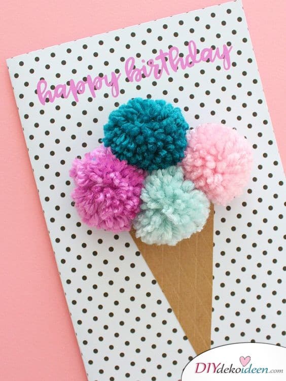 Eiscreme-Geburtstagskarte mit Pompoms