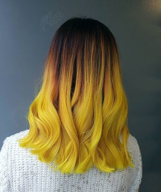 Ombré-Effekt in gewagten Tönen - Frisuren für mittellanges Haar