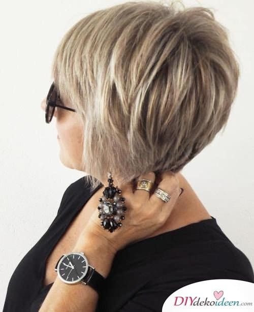 Kurzhaarfrisuren für Frauen ab 50 – So stylt man dünnes Haar