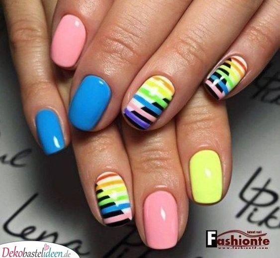Summer Nails in Rainbow Colors 