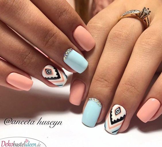 Summer nail with ethnic pattern 