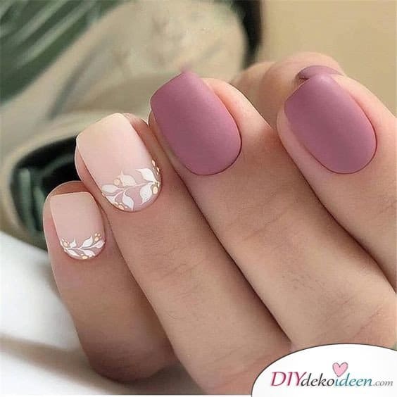 Ein wunderschöner Look in Rosatönen - Nageldesign für kurze Nägel