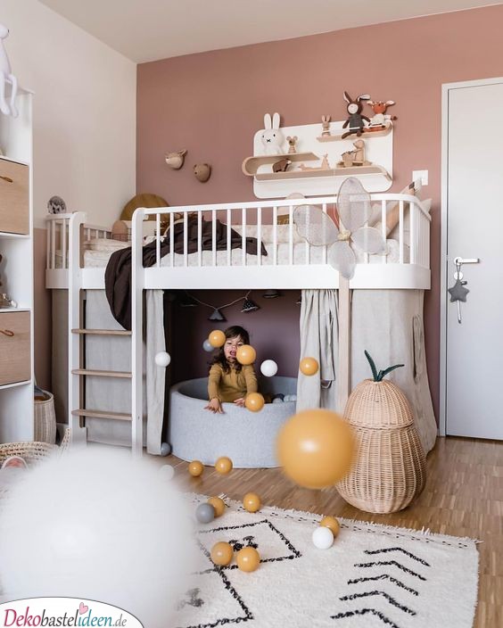 Mädchenzimmer Ideen – Viel Holz