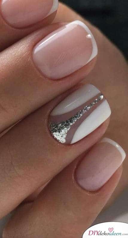 French Nails - Fine Details in Silver and White 