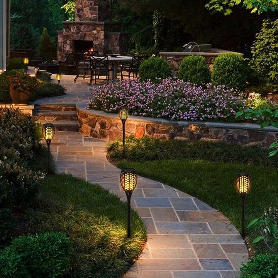 The lights show the way - Fantastic garden shaped ideas 