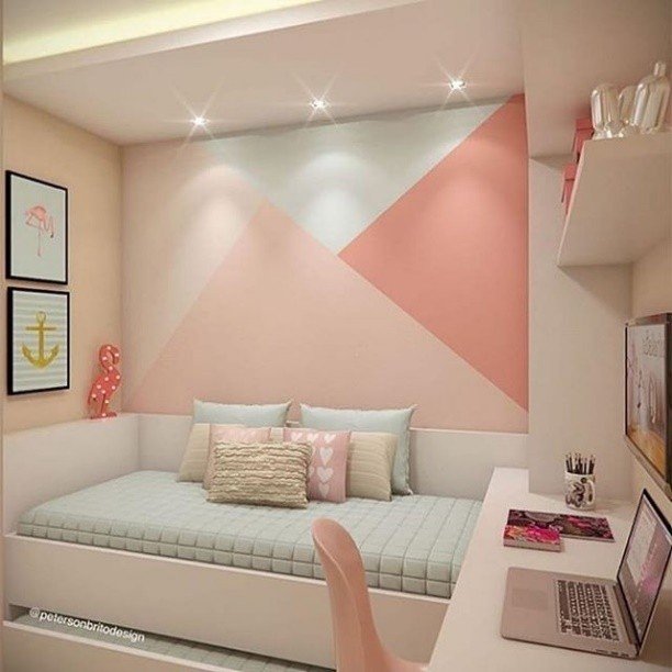 Modern and colorful - girls' room
