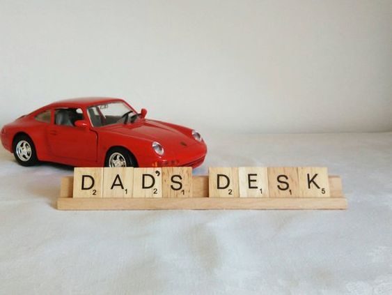 Papas Schreibtisch – Scrabble als Weihnachtsgeschenk