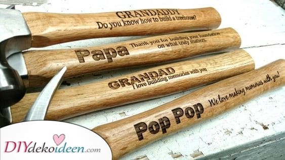 Ein personalisierter Hammer – Etwas Männliches für den Großvater