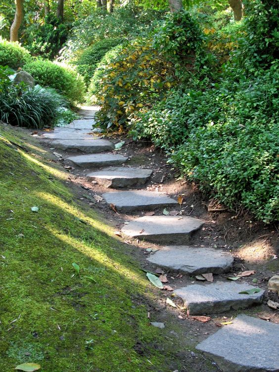 Eine Treppe – Harmonie im Garten